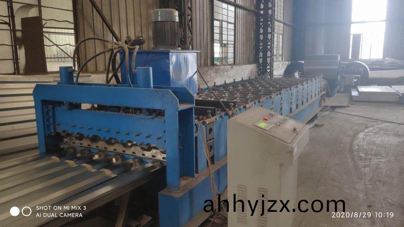 輥壓(ya)機成(cheng)型